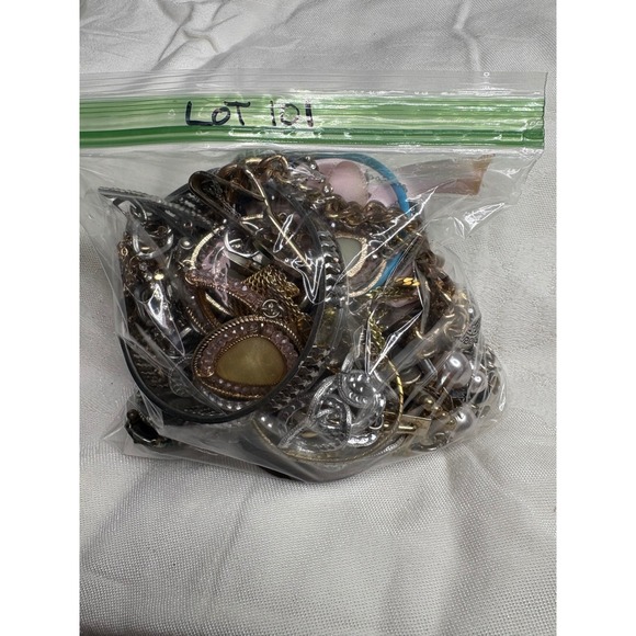 Assorted Costume Jewelry Lot Necklace Bracelet Brooch Earrings Beads Charms - Picture 8 of 8